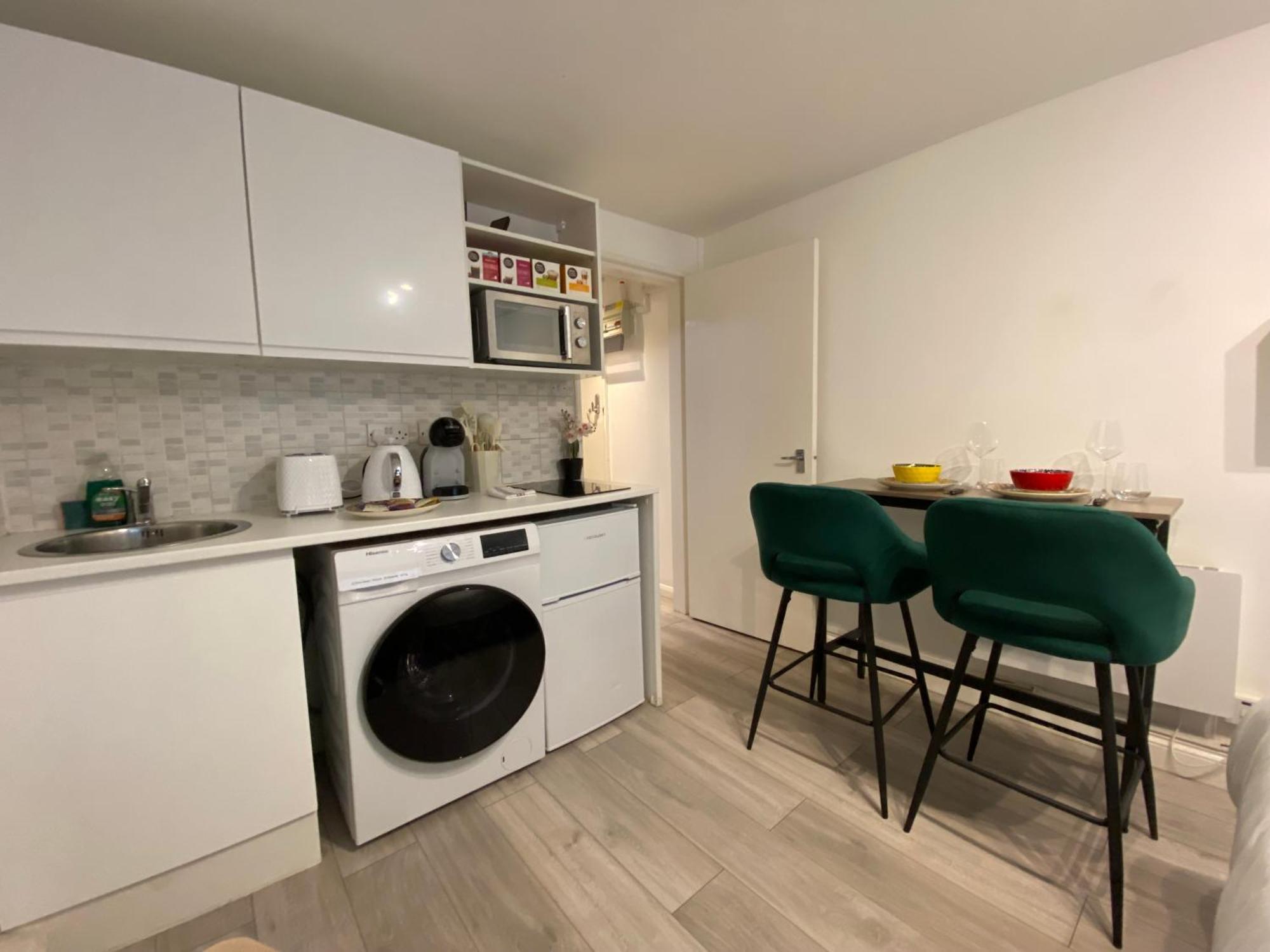 Brand New Heart Of Apartment *